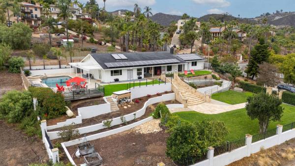 Luxury Oasis Valley Views Gameroom Villa, Забронировать  Виста San Diego County