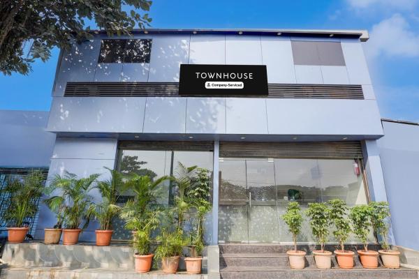 Townhouse LBS Road BKC Formerly Royal Palace, Забронировать  Мумбай Mumbai Region
