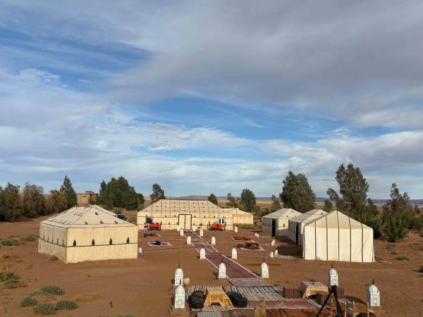 LUNA LLENA Desert Camp Merzouga, Забронировать  Мерзуга Эр-Рашидия