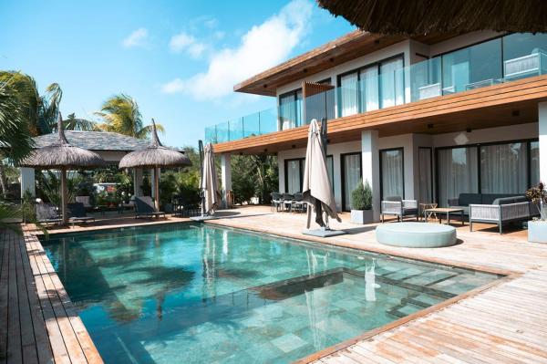 Villa Sun, Забронировать  Отели Калодайн с бассейном, Бассейн