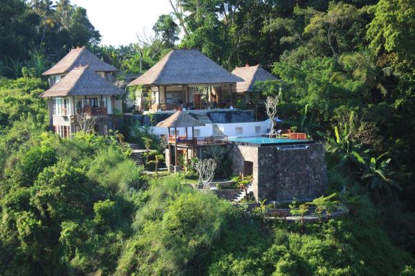 Amori Villas