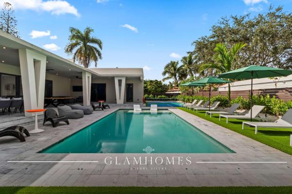 Miami Ultra Villa w Pool Movie Theater Pickle Ball, Забронировать  Голден Глэйдс штат Флорида