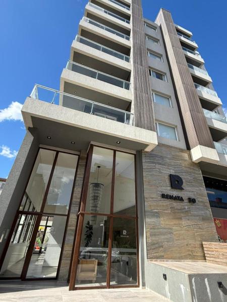 Departamento moderno y céntrico con pileta, Забронировать  Пинамар 