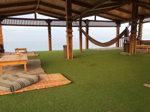 White dune camp, Забронировать  Отели Нувейба с парковкой, Парковка
