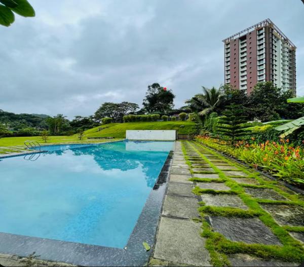 Mirage Luxuria Inn, Забронировать  Отели Wayanad Region с парковкой, Парковка