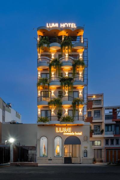 LUMI Reverside Hotel, Забронировать  Отели Хошимина с парковкой, Парковка