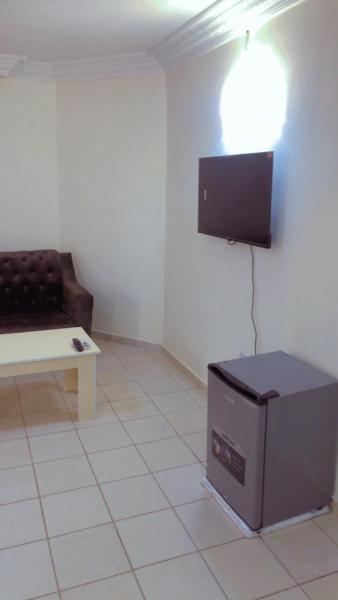 Noblite suites, Забронировать  Отели Гваринпа с парковкой, Парковка