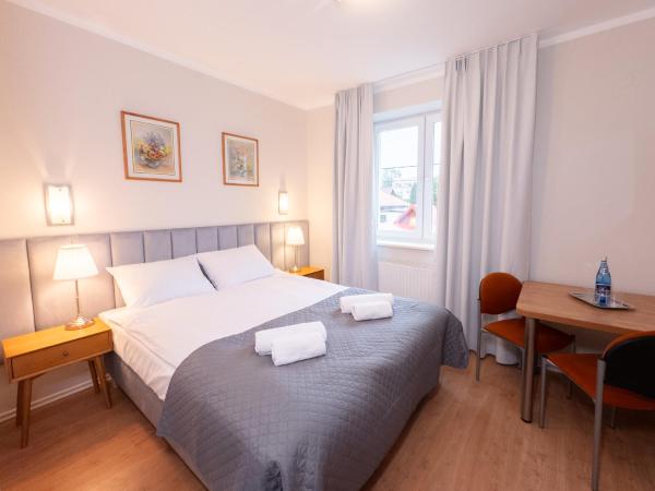 HARCERSKA 7 Pokoje Bielsko Biała, Забронировать  Отели Бельско-Бялы с завтраком, Завтраки