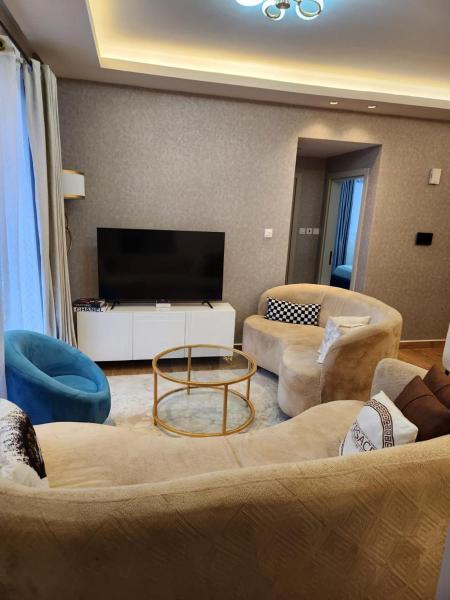 fabulous homes in kilimani apartment with amazing breathtaking city views , swimming pool, ample parking, children playground and amazing scenic views, Забронировать Апартаменты/квартира Найроби Каунти Кения