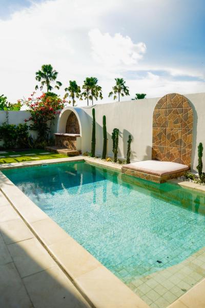 SummerVille Uluwatu by REJA Villas, Забронировать  Отели Улувату с парковкой, Парковка