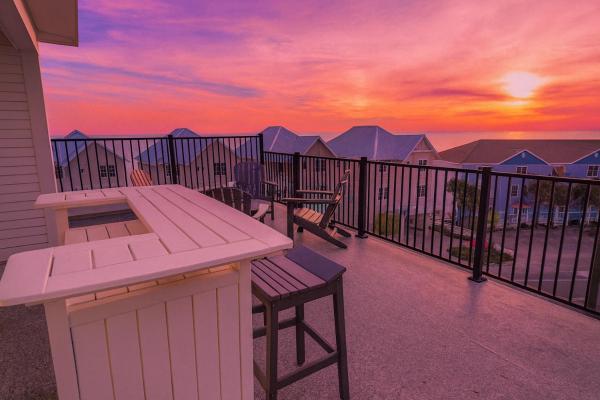 Modern Gulfside Villa with Rooftop Lounge and Pool, Забронировать  Отели в центре Панама-Сити-Бич, в центре