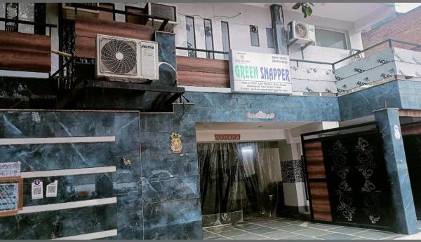 Family Rooms Only By Provide The URO Group - Main Bazar Paharganj, Забронировать  Пахар-Ганж 