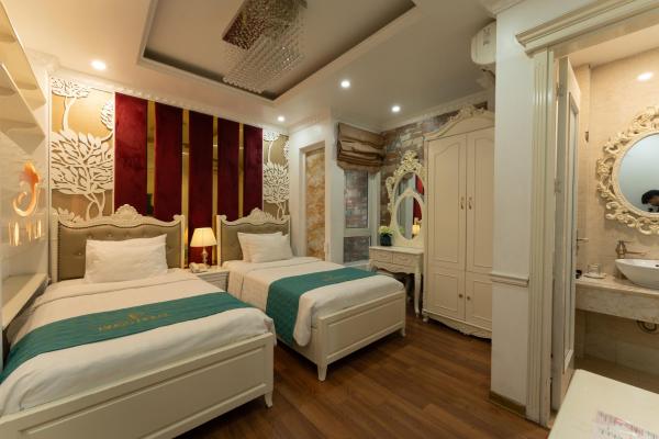 Hanoi Silk Classy Hotel & Travel, Забронировать  Ханой Муниципалитет Ханой, рядом с Hanoi Post Office
