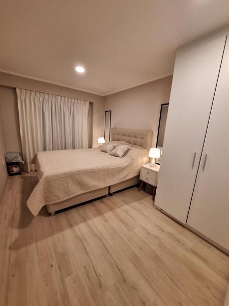 Exclusivo Departamento Vista Parque de las Aguas, Забронировать  Отели Лимы с парковкой, рядом с Национальный стадион Перу, Парковка
