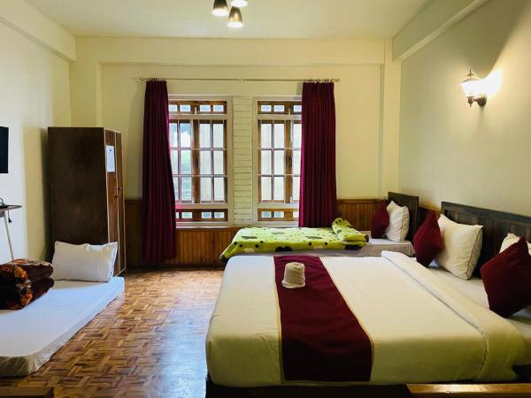 Changu Che Retreat ! Pelling, Забронировать  Отели Сиккима с парковкой, Парковка