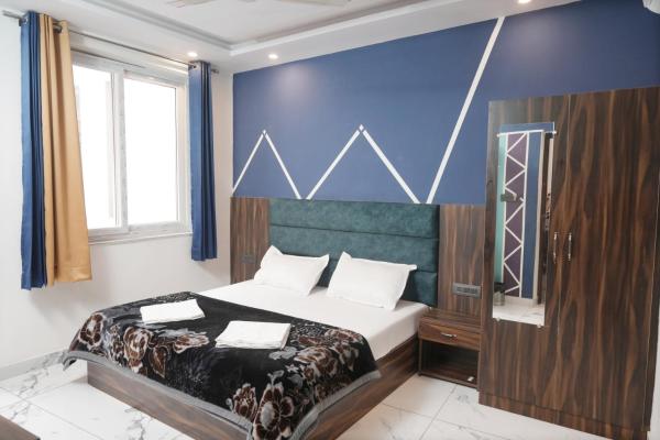 Hotel 7 Chakra In, Забронировать  Отели Ришикеш с парковкой, Парковка