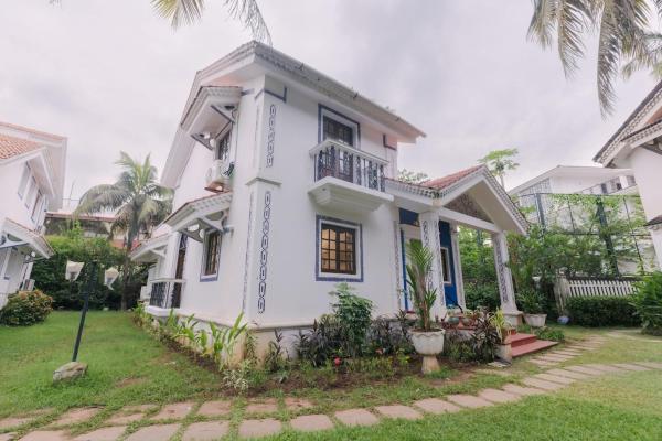 Arpora Lagoon Villa 3BR by Da Alohas /w Restaurant, Забронировать  Арпора Северный Гоа