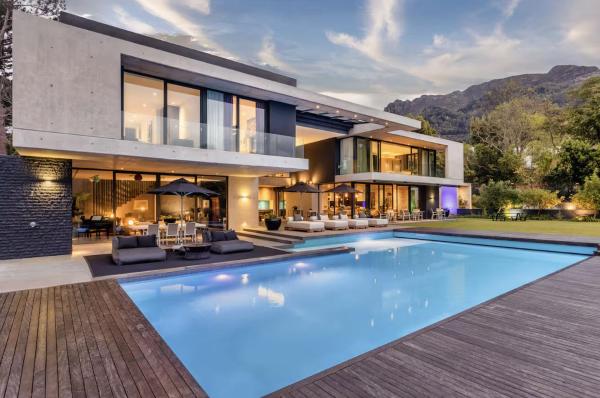 Luxury Safari Style Villa, Constantia, Забронировать  Отели Кейптауна с парковкой, Парковка