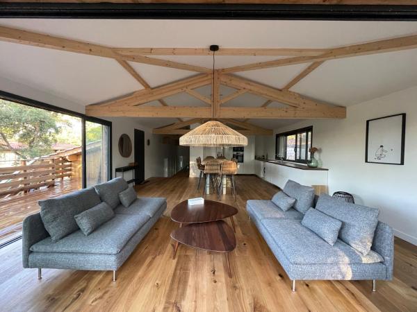 CAP AUPA CAP - Cap Ferret Le Canon - Villa neuve en bois 10 pers, Забронировать  Отели Аквитаний с парковкой, Парковка