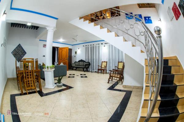 Lion Heart Villa Hikkaduwa, Забронировать  Отели Округа Галле с парковкой, Парковка