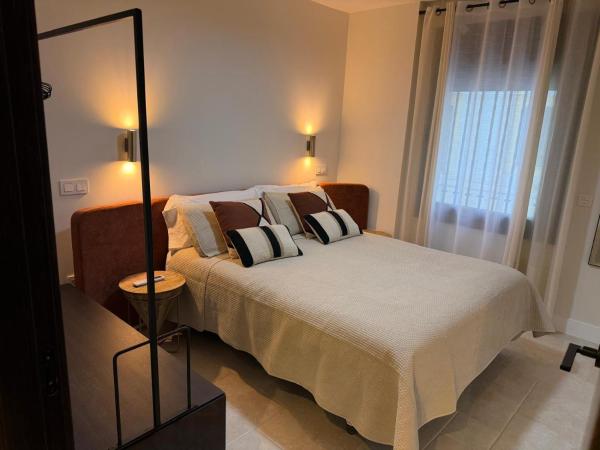 Apartamentos Máximo Parking gratis, Забронировать  Мерида Badajoz Province, рядом с Железнодорожный вокзал Мериды
