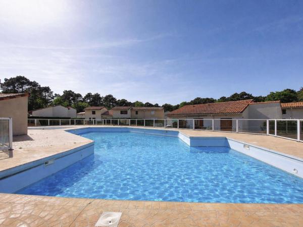 Holiday Home Les Villas de La Palmyre by Interhome, Забронировать  Ле-Мат Côte de Beauté