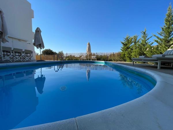 Villa Cacasa , Peaceful 4-Bedroom Villa with Private Pool, Забронировать  Khoumérion 