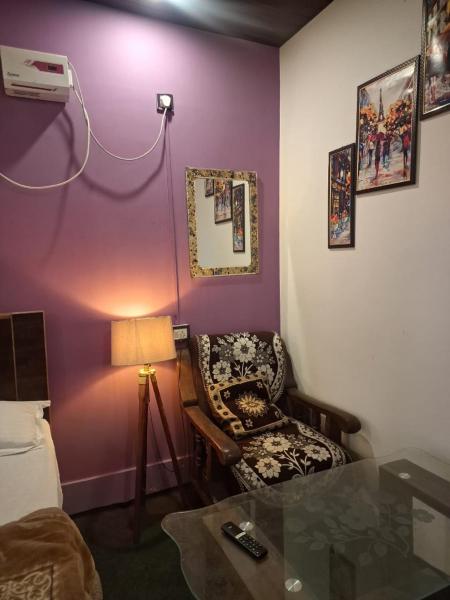 Privyrooms Gkp, Забронировать Отель Отели штата Уттар-Прадеша с парковкой, Парковка