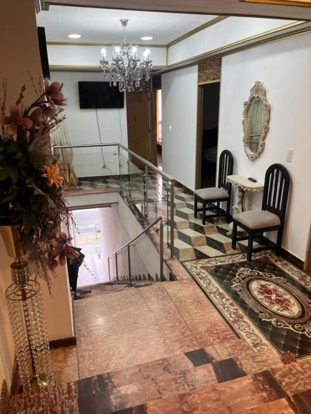 Hotel Dinastía PM, Забронировать  Отели в центре Армении, в центре