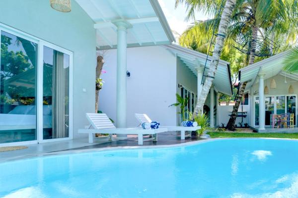 Villa with private pool Walk to Kabalana Beach, Забронировать  Отели Округа Галле с парковкой, Парковка