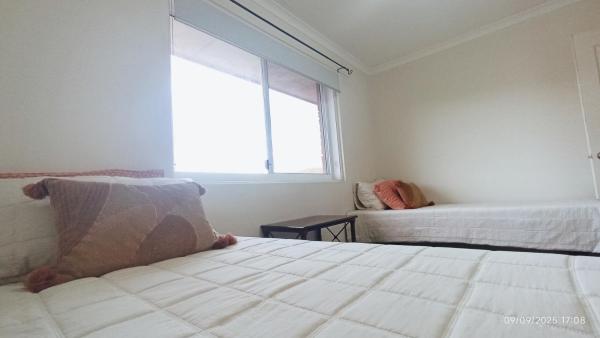 Bright Room Near Beaches and Airport, Забронировать  Сидней Sydney Region