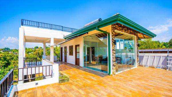 The Green Homestay - Galle, Забронировать  Отели Округа Галле с парковкой, Парковка