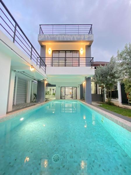 5BR Lucky Pool Villa Kathu Golf - 12 guest, Забронировать  Катху Пхукет