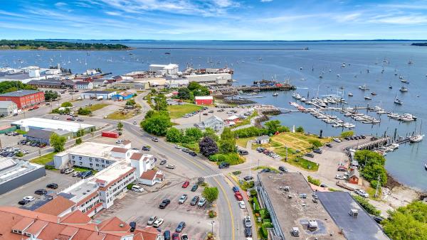 Harborline Hotel