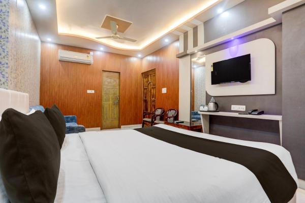 Townhouse OAK R R Palace, Забронировать  Варанаси Варанаси