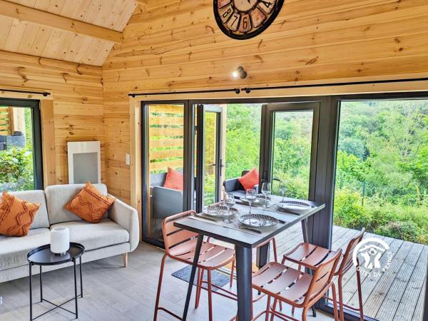 Chalet 24 La Forêt, Camping de Coupeau, 4 personnes, Забронировать Шале Сен-Бертевен 