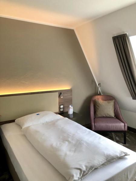 Hotel Am Park, Забронировать Отель Отели Лайнфельден-Эхтердинген 3 звезды, 3*