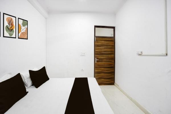 Hotel O by OYO IC Tower, Забронировать  Нойда штат Уттар-Прадеш