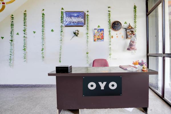 Hotel O Raja Hotel, Забронировать  Нойда штат Уттар-Прадеш