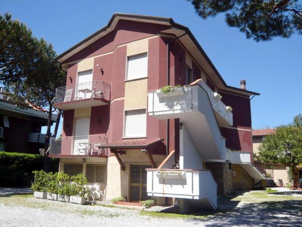 ISA- Holiday Home Il Pontile in Marina di Massa, apartments with private outdoor area, just 400 meters from the beach, Забронировать Апартаменты/квартира Марина-ди-Масса Apuana coast