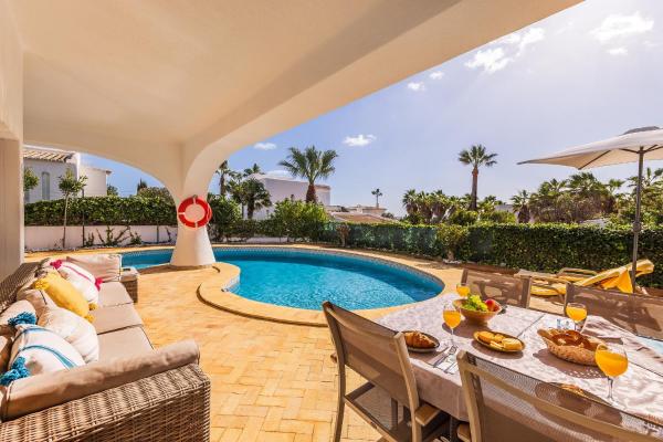 Villa Coral by OCvillas, Забронировать  Албуфейра Барловенто