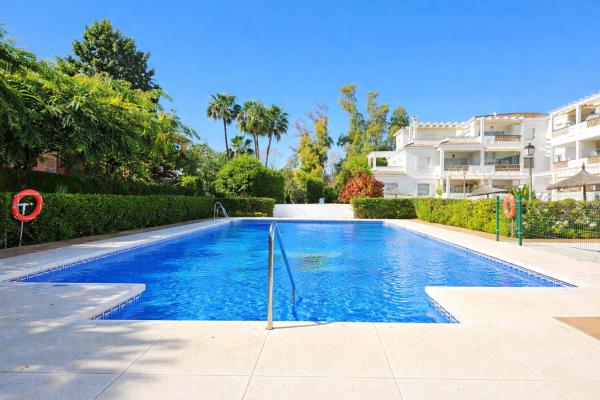 Modern 3 bedroom apartment in Puerto Banus, Забронировать  Марбелья Коста-дель-Соль