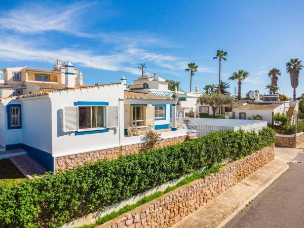 Villa Gabriella - Charming villa in great location close to everything you need, Забронировать  Гия Барловенто