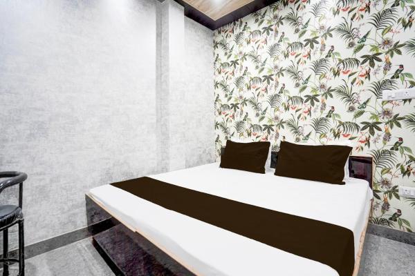 Hotel O by OYO AKA HOTEL RESIDENCES, Забронировать  Нойда штат Уттар-Прадеш