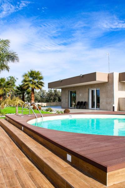 Villa Margares, Забронировать  Валенцано Bari Province
