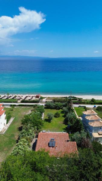 Villa Sonora - Beachfront, Amazing Garden, Panoramic Sea View, Забронировать  Полихроно Кассандра