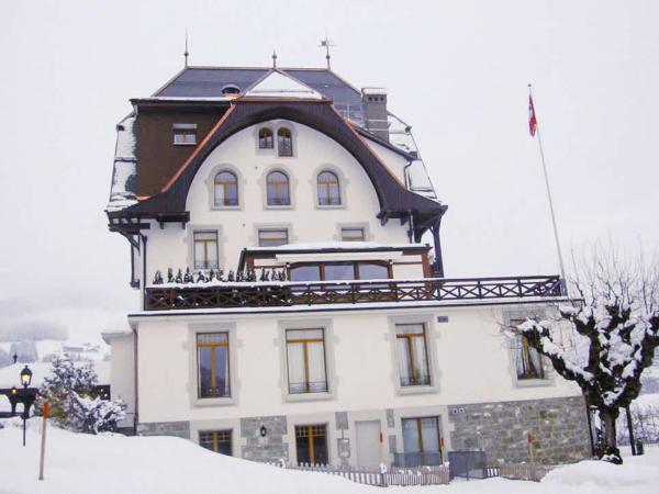 Charming Swiss Village Home With Pool Spa, Забронировать  Шато-д'Э Pays d'Enhaut