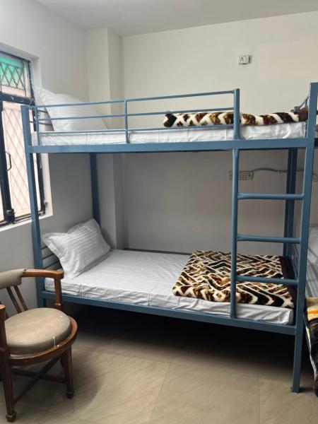 Sagar niwas dorm, Забронировать  Нью-Френдс-Колони 