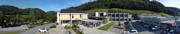 BAK Stmk Gastro GmbH, Забронировать  Отели Юбельбах с парковкой, Парковка
