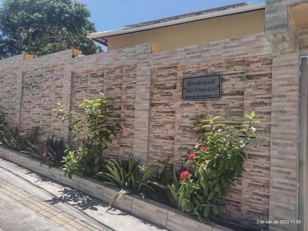 Residencial São Francisco - 2 Quartos - Em Imbassai, Забронировать  Отели штата Баия с парковкой, Парковка